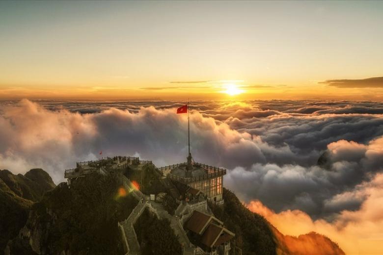 Đỉnh Fansipan – Nóc nhà của Đông Dương