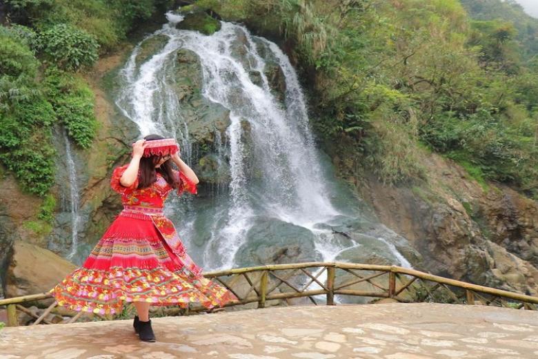 Khu du lịch Thác Bạc