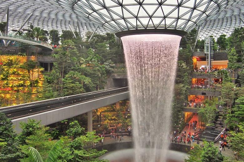 Thác nước Jewel Changi