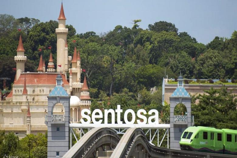 Trải nghiệm tàu điện trên không