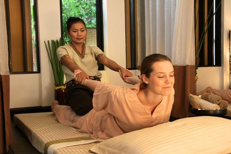 Massage Thái cổ truyền