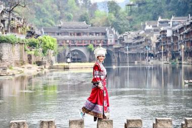 Tour Trung Quốc 6N5Đ: Từ Hà Nội - Ân Thi - Trương Gia Giới - Phượng Hoàng Cổ Trấn, Bay West Air + KS 4*