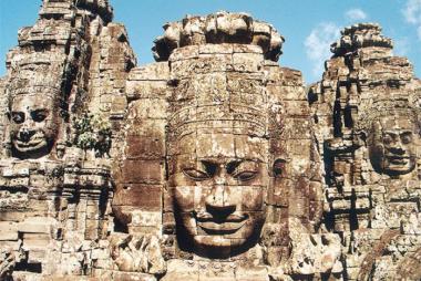 Tour du lịch Campuchia 3N2Đ: Từ HCM - Siem Reap - Phnom Penh, Xe đời mới, KS 4*
