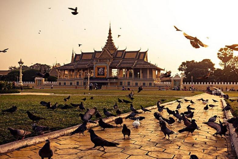 Quảng trường Hoàng Cung