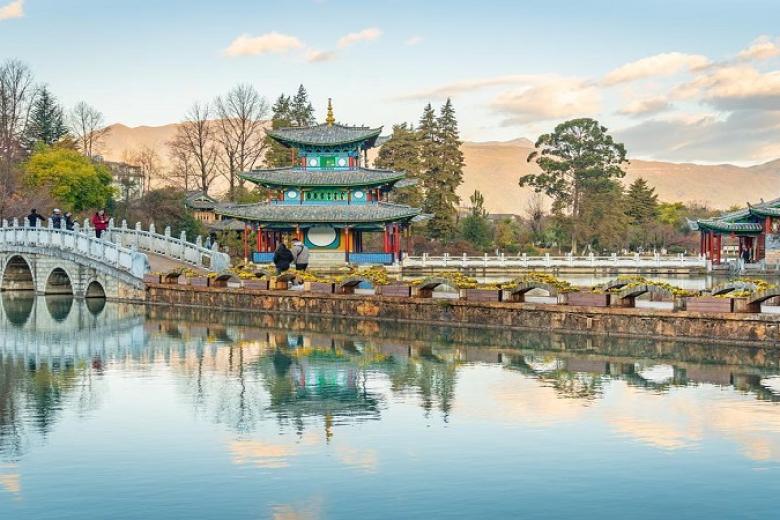 Công Viên Hắc Long Đàm